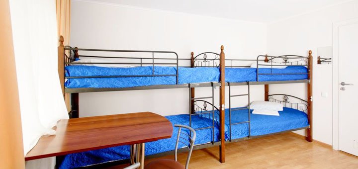 Место в 8-местном номере в хостеле «Gar'is Hostel» в Киеве. Снять по акции