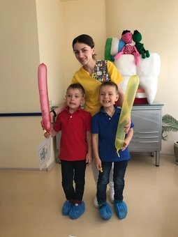 Дитячий стоматолог «Центру практичної стоматології» у Івано-Франківську. Лікуйте зуби по акції.