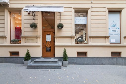 Интерьер в отеле «Family Residence Boutique Hotel» во Львове. Забронировать номер недорого