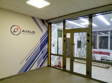 Роспись потолков мастерами «AWALL studio» в Киеве. Обращайтесь по акции.