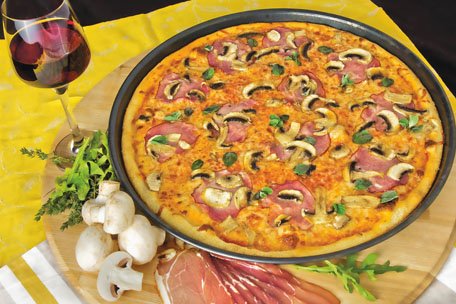 Доставка їжі «123Pizza» у Львові. Замовляйте прошутто за акцією.