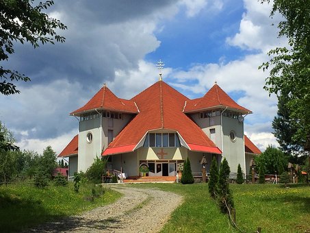 База відпочинку «Благодать» в Анталівцях Закарпатської області. Бронюйте номери за акцією.