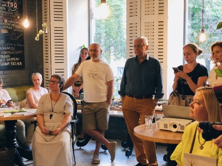 Book a table at a discount in the restaurant "Klukva & Brukva"