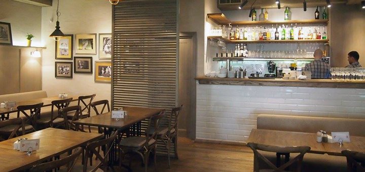 Забронировать столик в кафе «Very Well Cafe» в Киеве со скидкой