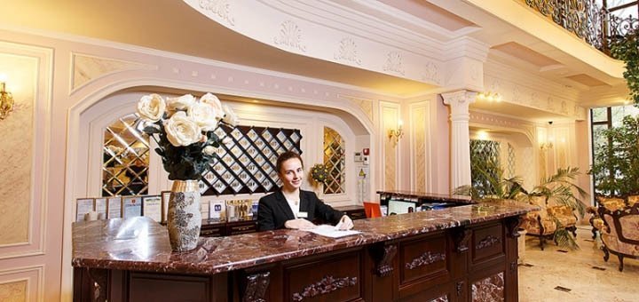 Конференц-зал в готелі «Каліфорнія» в Одесі. Плануйте ділові заходи зі знижкою.