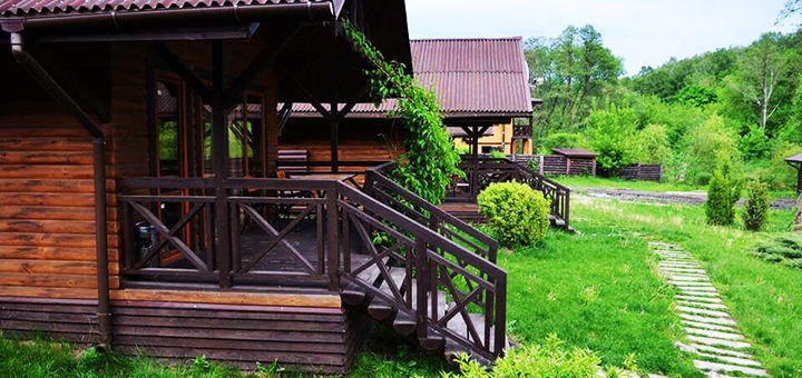 Country complex "Dzherelo". Come relax on the action