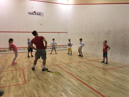 Сквош корти у фітнес-центрі Squash Fit Center у Львові. Купуйте абонемент зі знижкою.