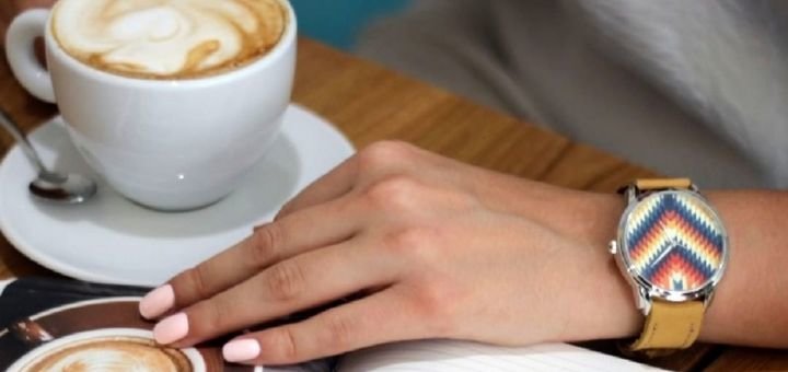 Наручний годинник в інтернет-магазині «Boutique To You». Купити годинник зі знижкою.