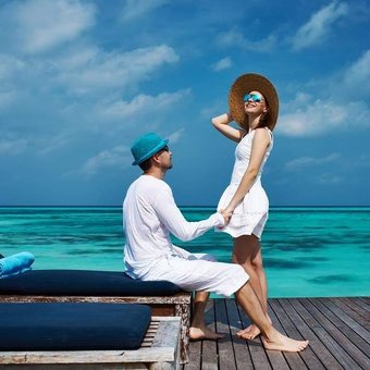 Honeymoon trip with the travel agency "Lights Together With Us". Book a tour at a discount.