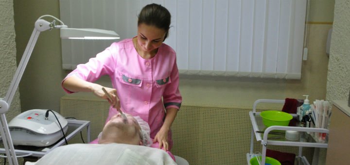 Дерматолог в центре «Medichna-Dopomoga» в Киеве. записывайтесь к врачу по акции.