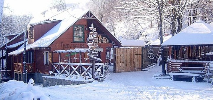 Hotel Hutsul Grazhda in Vyzhnytsia. Relax with promotion 1