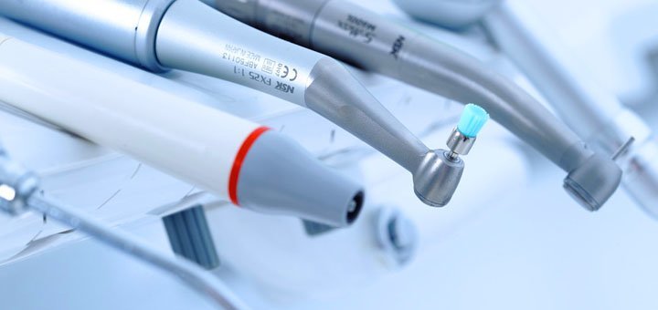 Реставрація зубів у стоматології «Professional-Dental» у Києві. Встановлюйте імпланти на знижки.