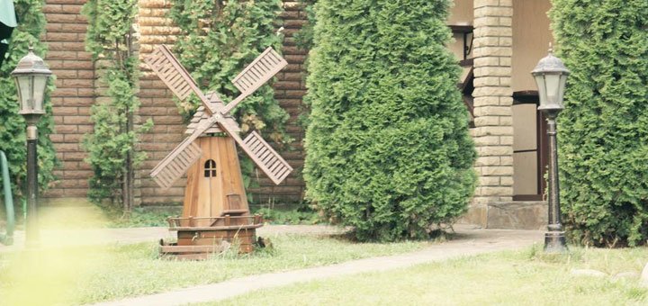Отель «Гусарский» в Киеве. Забронировать номер со скидкой. Недорогие отели в Киеве.