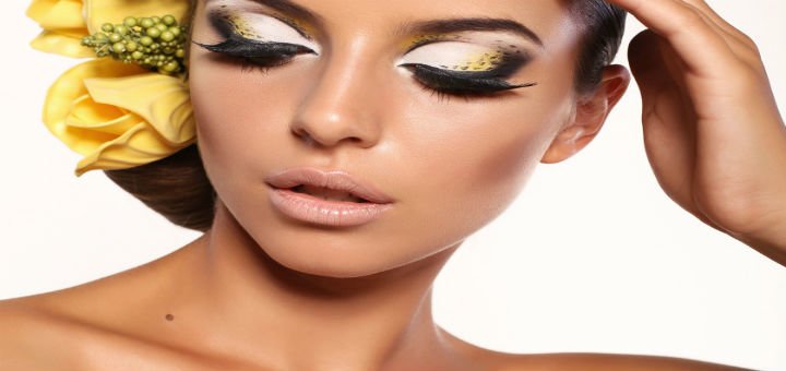 Расширенный курс «Визажист» в Студии визажа «TF MakeUp» в Киеве. Записывайтесь на курсы профессионального макияжа по акции.