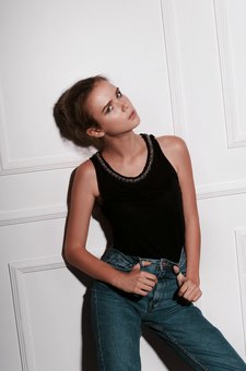 Anna Lytvynenko – fashion фотограф у Харкові. Робіть фотосесію з акції.
