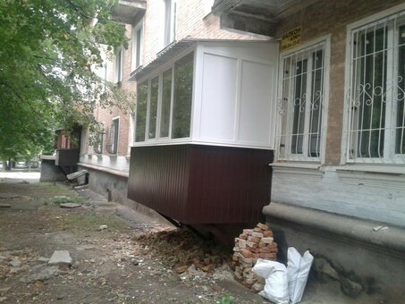 Засклення балконів від компанії «Доступні вікна» Кривий Ріг. Замовити зі знижкою