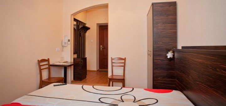 Room at the hotel "Barberry" in Kiev. Book a room at a discount. Cheap hotels in Kiev.