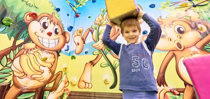 Muraveinik 19 children's club network