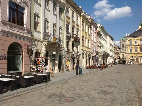 Автобусні тури до Львова від клубу «Супермандри Україною» в Полтаві. Купуйте зі знижкою.