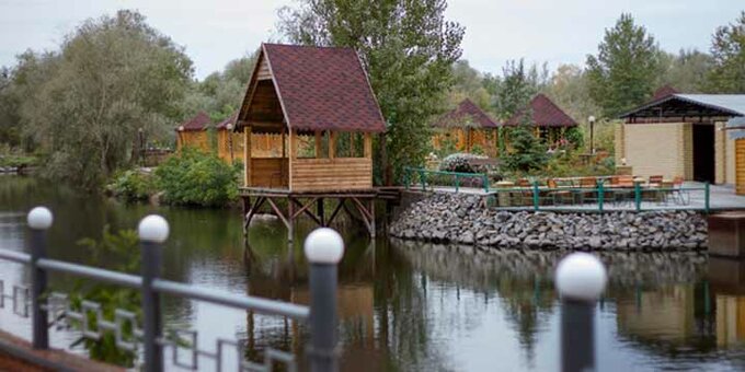 Скидки и акции на отдых в загородном комплексе «Дача Горца» Кировское