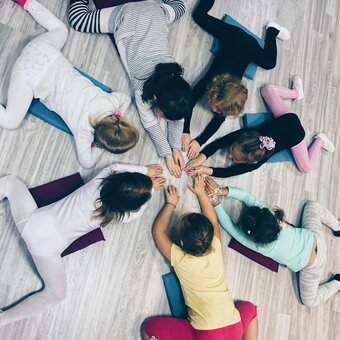 Promotion for children&#39;s groups at the flash dance school in kharkov. sign up with a discount
