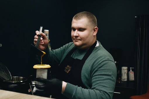 Персональна фотосесія від фотографа Павла Камінського у Львові. Звертайтеся за акцією.