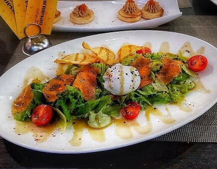 Акция на салаты в ресторане Parmesan в Мариуполе. Бронируйте со скидкой
