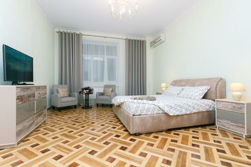 Скидки апартаменты «VIP 2 bedroms right near Khreashatik»