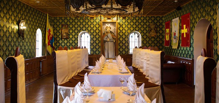 Room at the Fortetsya Getmana Hotel. Book a hotel room at a discount. Hotels near Kiev at a discount.