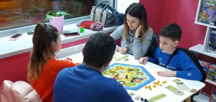 Настільні ігри для дітей та дорослих «Puzzles» у Дніпрі.