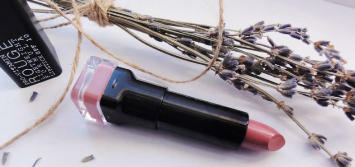 Помады и блески для губ в интернет-магазине «PUDRA Cosmetics». Покупайте декоративную косметику по акции.