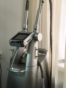 Laser hair removal salon, discounts on services