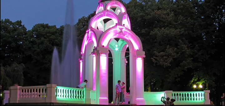 Fountain and architectural landmark mirror stream in kharkov 4