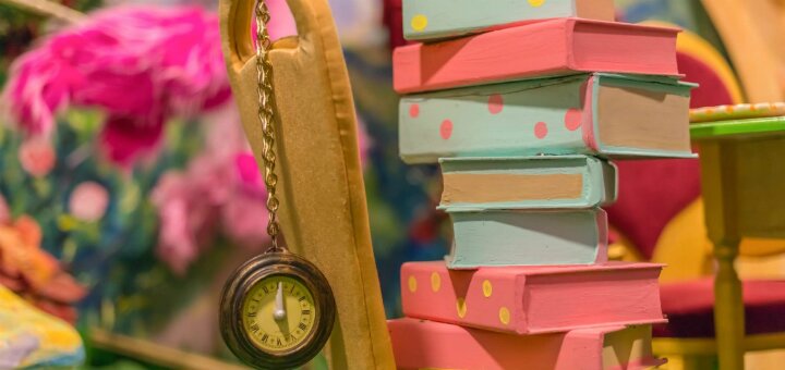 Promotions quest room &quot;crazy tea party from locky&quot;