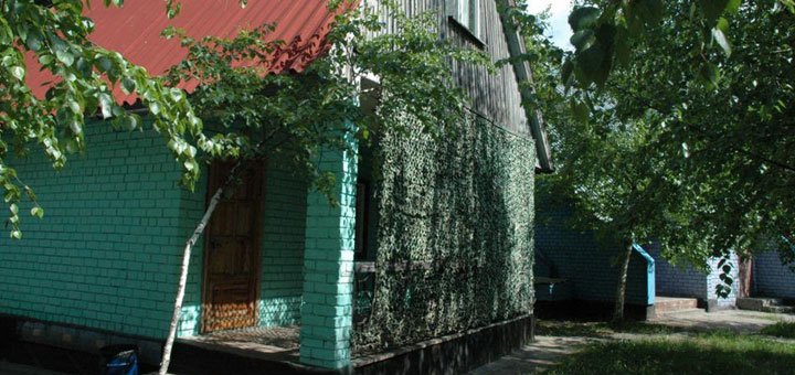 База відпочинку «Будівник» у Новомосковську. Недорогий відпочинок під Дніпром. Знижки у базах відпочинку у Новомосковську.