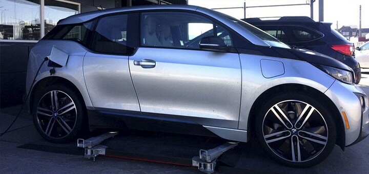 Replacing tires in the Garage car service in Kiev. Get a discount.