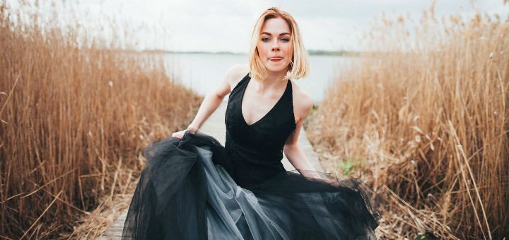 Портретная фотосъемка в студии «Sunday studio» в Киеве. Бронируем время фотосъемки по акции.