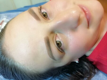 Eyebrow tattooing in the office «Triniti_beauty» in Kiev. Sign up for a promotion.