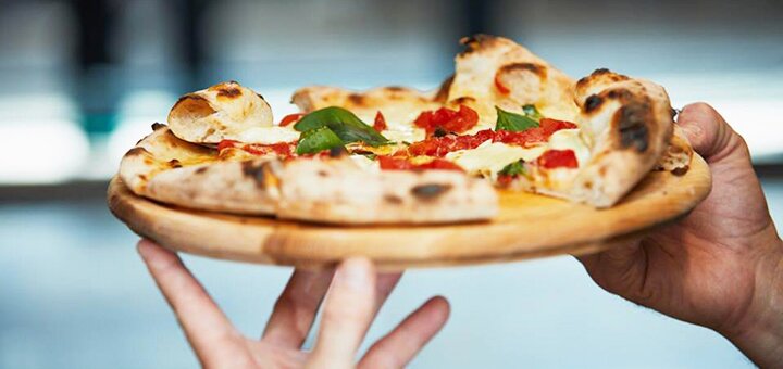 Discount for small or large pizzas at the buhari pizzeria on the sumy market