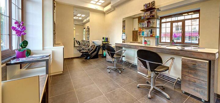 Beauty salon "Dali Deluxe" in Kiev. Order services at a discount.