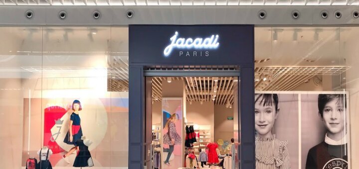 Promotions shop &quot;jacadi&quot;