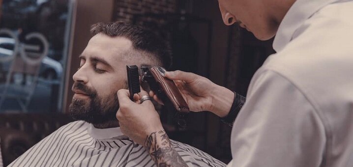 Акції в "gentlemen's club"