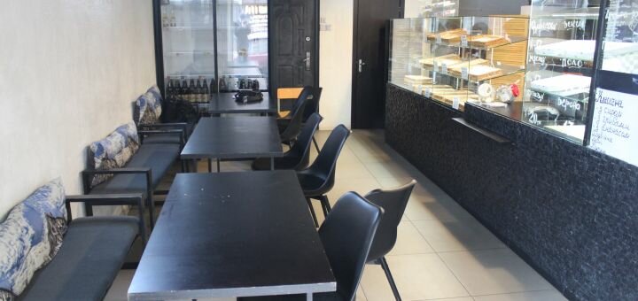 Discount on food in the fast food chain food non-stop