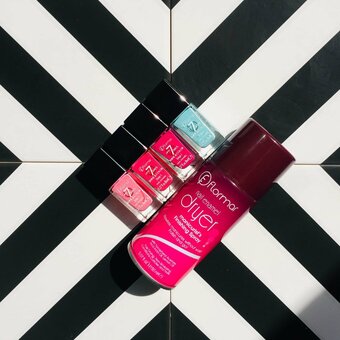 Unice multibrand nail polishes. order with a discount.