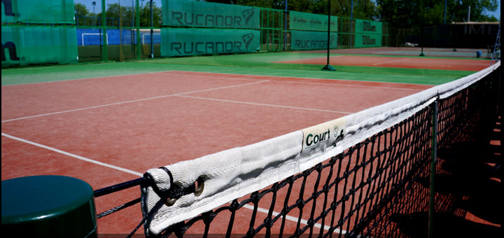Заняття великим тенісом у Львові
