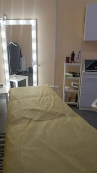 Акції на косметологічні послуги у салоні Діксон