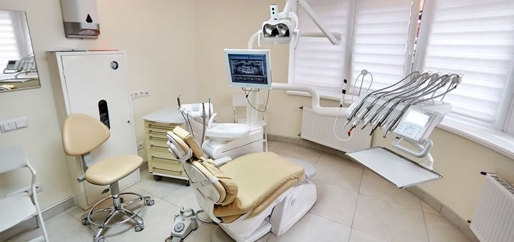 Лікування зубів у клініці «Європейський стоматологічний центр» в Києві. Записатися на прийом зі знижкою.