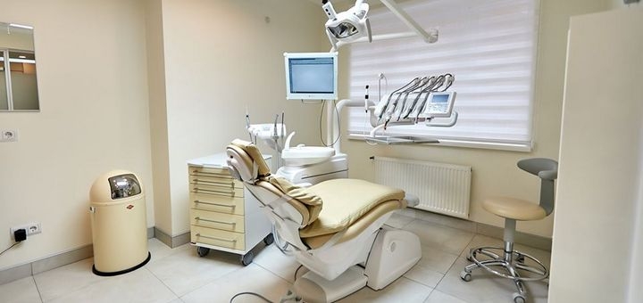 Імплантація зубів в клініці «Європейський стоматологічний центр» в Києві. Записатися на прийом зі знижкою.