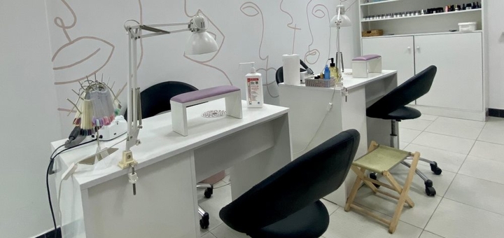 Manicure in TheManik beauty salon in Kharkov. With discount.