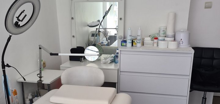 Мікроблейдінг і нарощування вій «Beauty Room» в Києві. Записатися зі знижкою.
